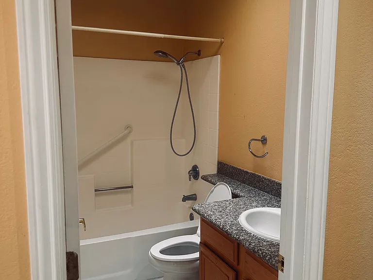 4218 Van Dyke Ave #3 — Photo 8