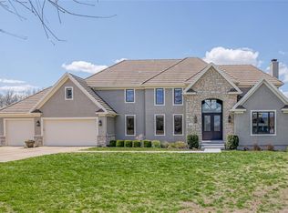17960 Windsor Dr, Stilwell, KS 66085