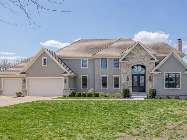 17960 Windsor Dr, Stilwell, KS 66085