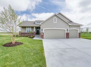 1360 N Countrywalk Ct, Rose Hill, KS 67133
