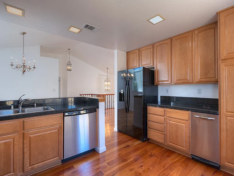1348 Fountain Springs Cir — Photo 4