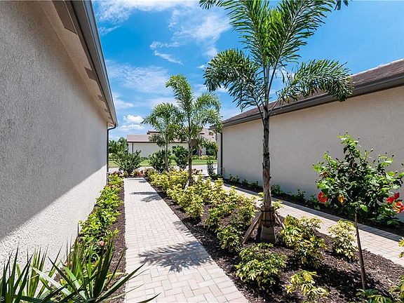 4th image of 28416 Burano Dr