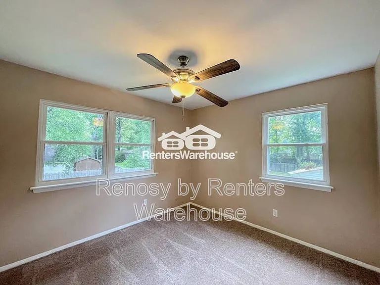 5736 Avalon Woods Dr — Photo 24