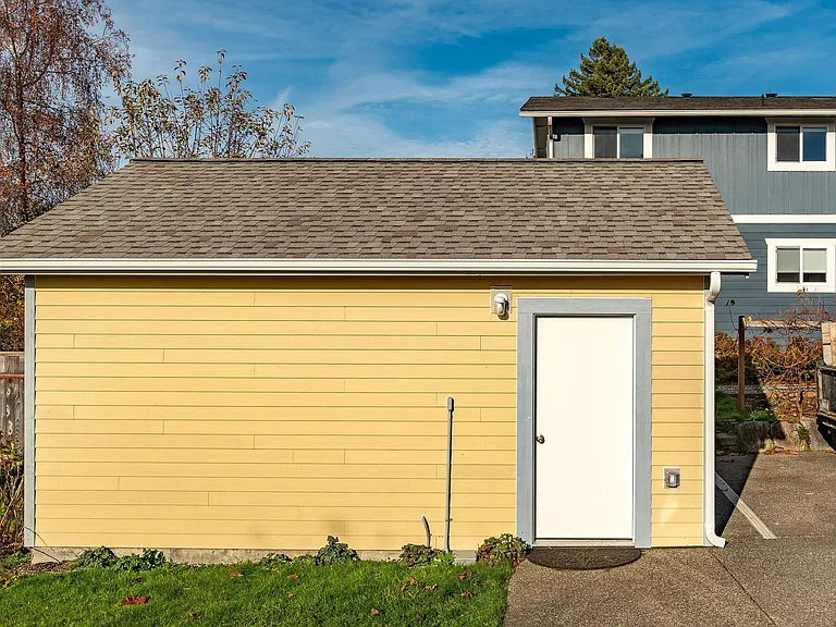 18441 Nelson Pl NE — Photo 39