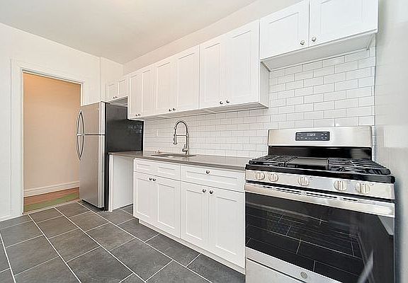 3rd image of 56 Bennett Ave APT 1L