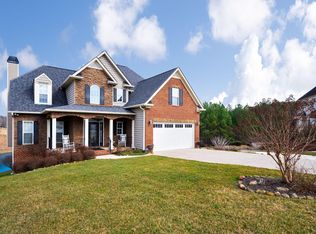 1703 Criswell Ct, Soddy Daisy, TN 37379