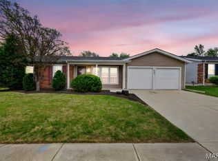 5442 Alnwick Dr, Saint Louis, MO 63129