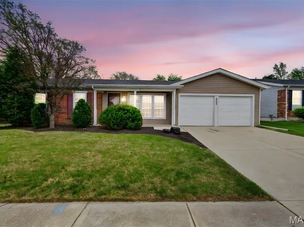 5442 Alnwick Dr, Saint Louis, MO 63129