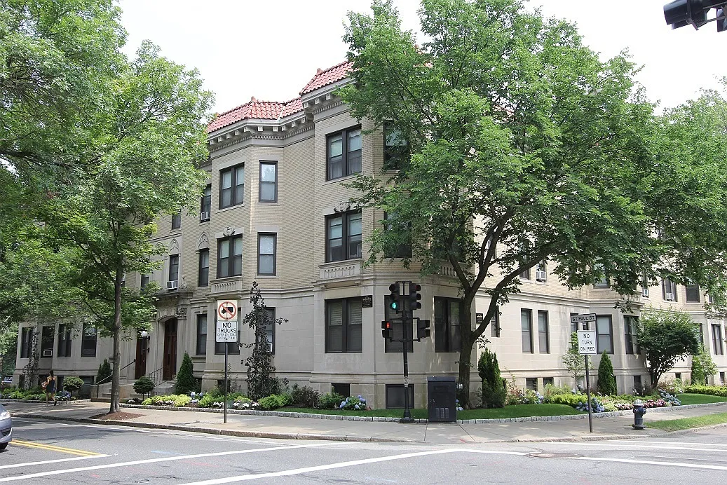 Freeman-St Paul Apartments — Photo 1