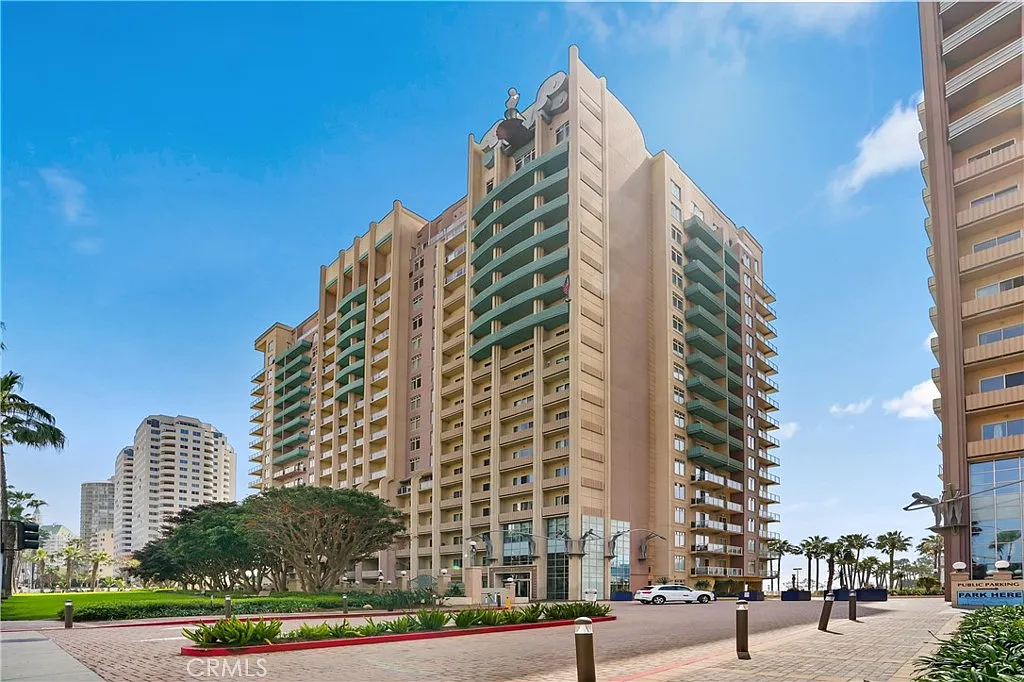 2 bed, 1.5 bath, 1434 sqft, $4,995 — Photo 1