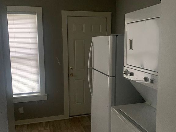 5th image of 623 Yarbrough St