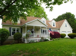 10 Spruce St, Valatie, NY 12184