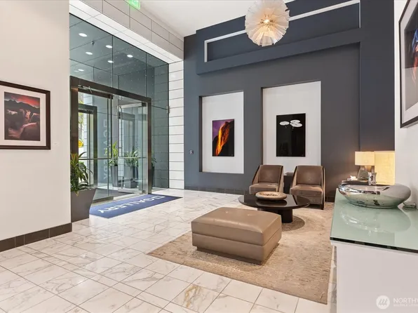 2911 2nd Avenue #404, Seattle, WA 98121