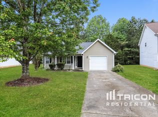 2024 Meadow Glen Cir, Fairburn, GA 30213