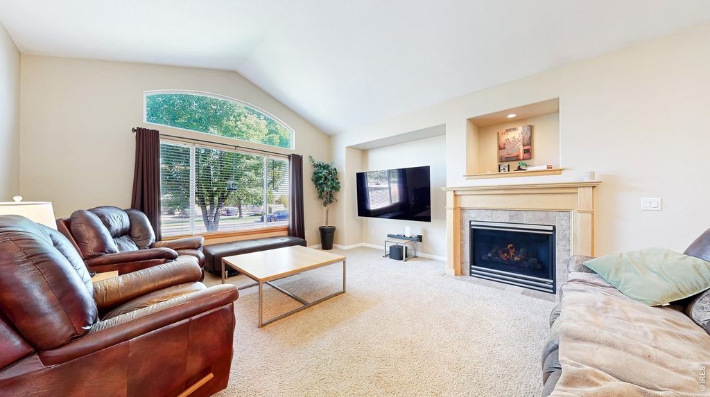 8294 Annapolis Dr