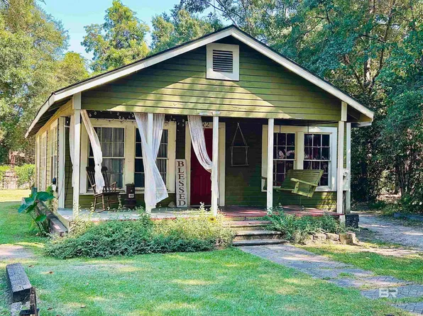 722 Conoley Ave, Brewton, AL 36426