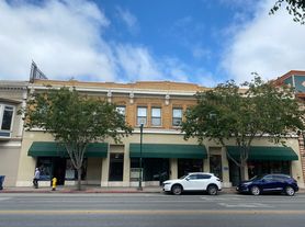 432 Main St