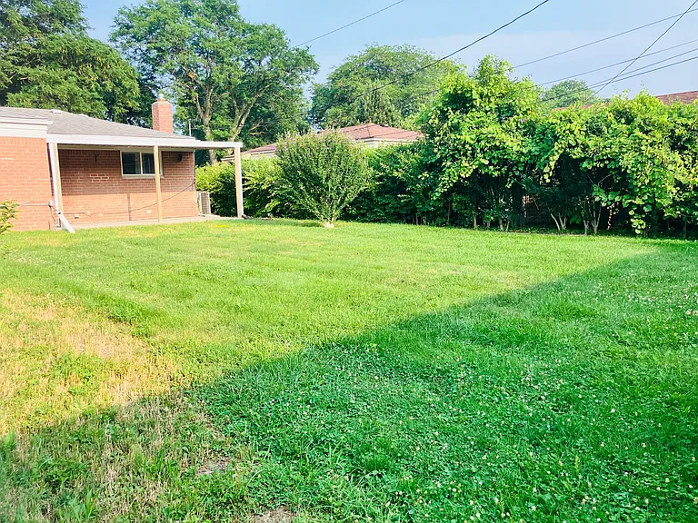 32447 Hawthorne Dr — Photo 47