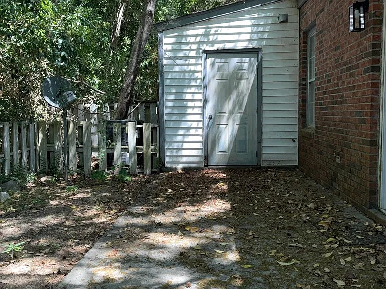 1101 Hulon Ln — Photo 25