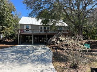 128 Page Pl, Emerald Isle, NC 28594