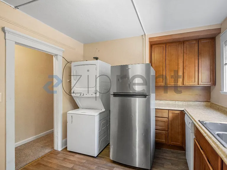 1613 Pomona Ave — Photo 12