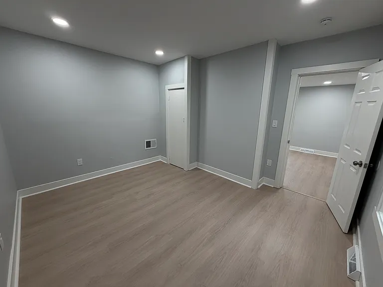 1115 Fairdale St — Photo 8