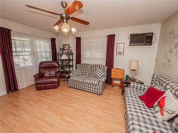 5th image of 4313 Berkley Dr