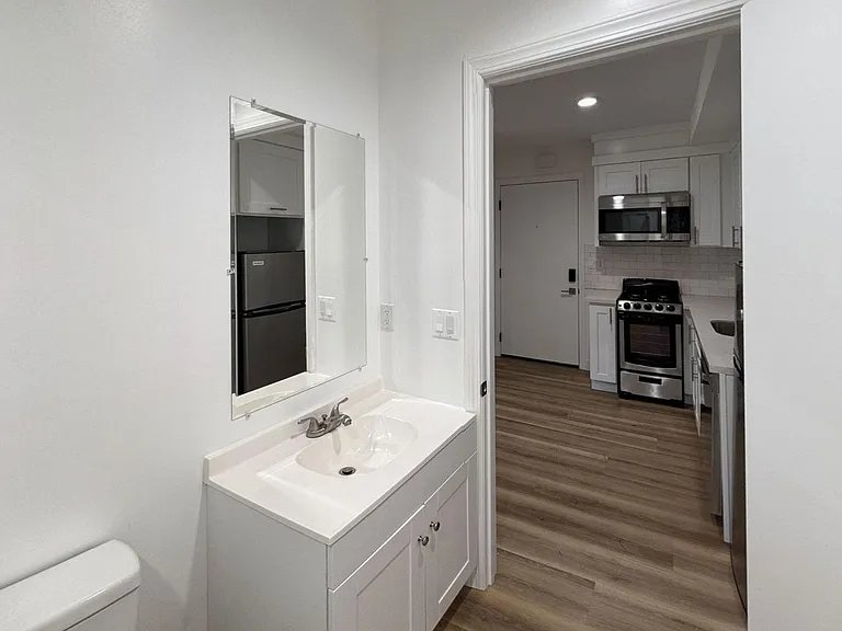 3630 Midvale Ave #3628 — Photo 6