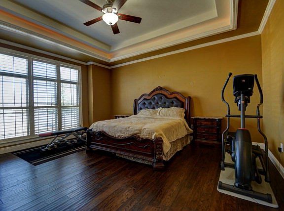 4th image of 3120 Mulligan Way