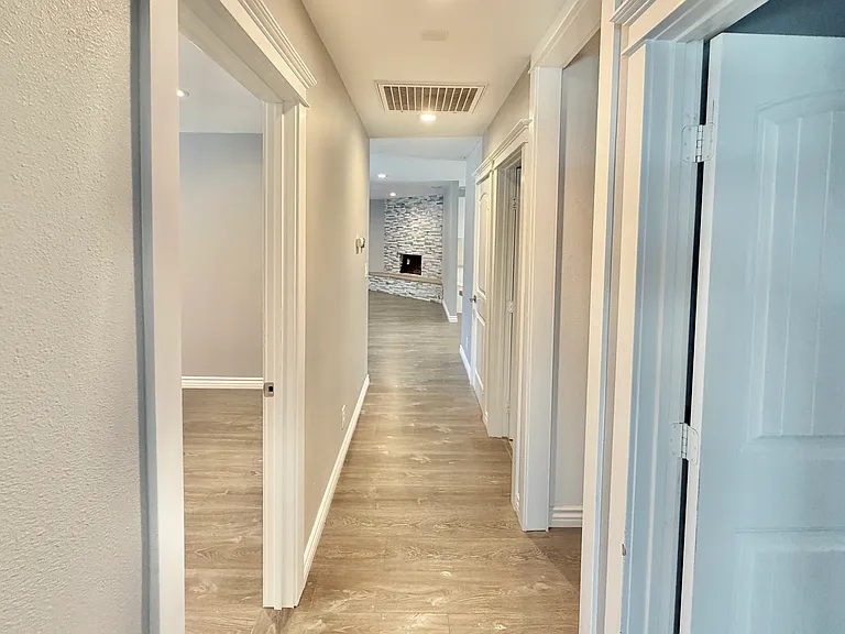1017 W Casmalia St — Photo 21
