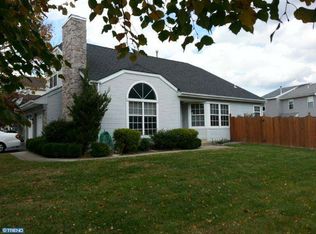 37 Wesley Ln, Burlington, NJ 08016