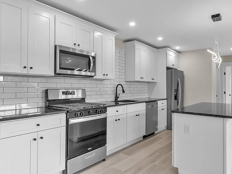 151 Division St #4 — Photo 11