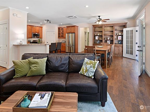 5th image of 6073 NE Dawn Breaker Drive
