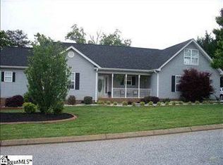 4 Beaver Brook Ct, Taylors, SC 29687