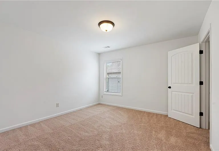 2080 Red Barn Ct — Photo 32