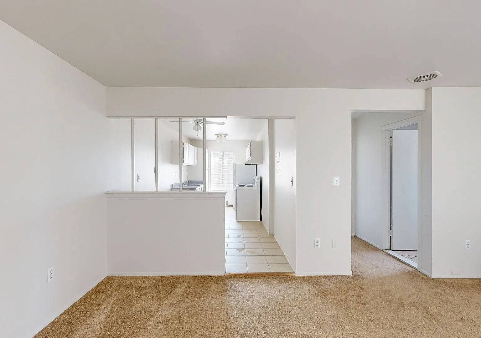 Princeton Square Apartments — Photo 3