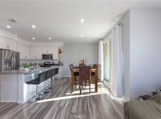 915 E Twill Ct, Anaheim, CA 92802