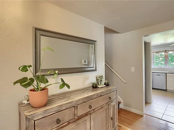 5th image of 2805 Ponderosa Dr