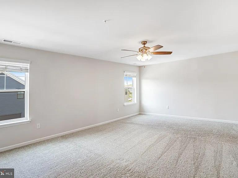 404 Constellation Ln — Photo 9