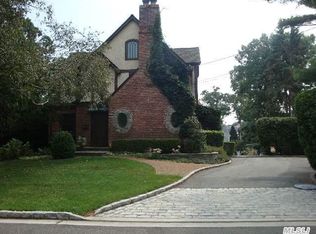 1974 Decatur Ave, Bellmore, NY 11710