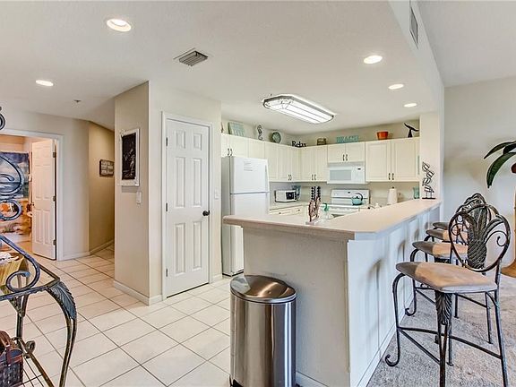 3rd image of 403 Tarpon Ave APT 222