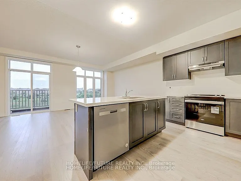 26 Andress Way — Photo 4