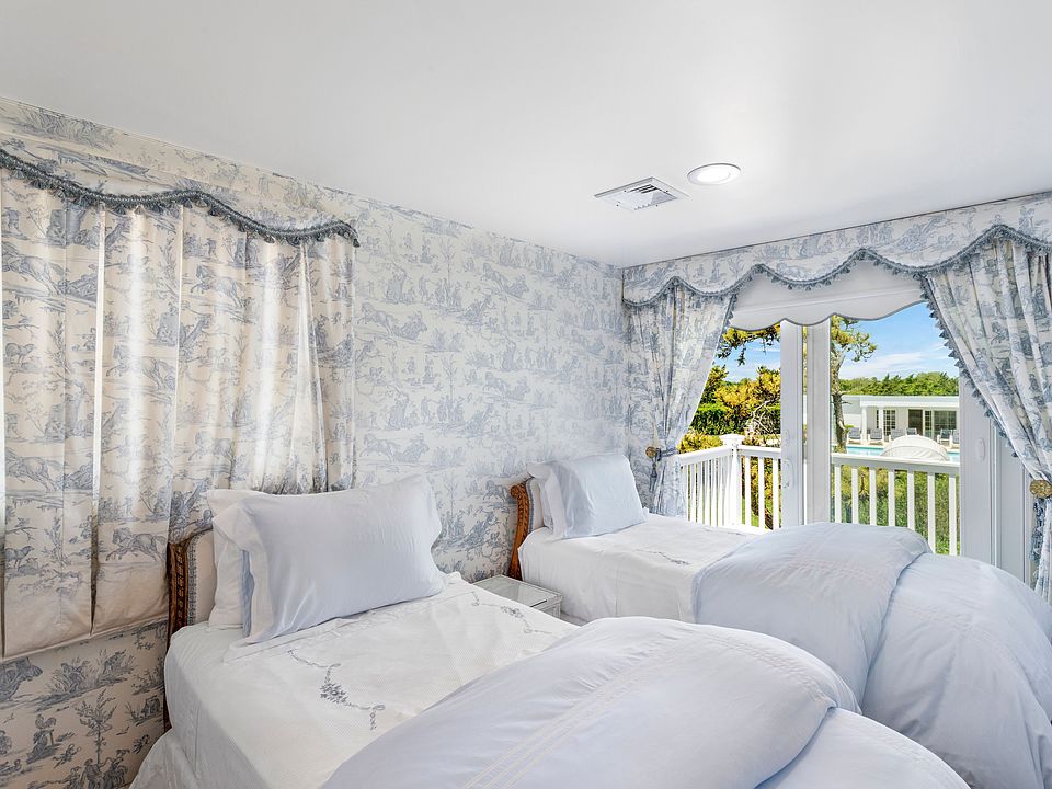 396 Meadow Ln, Southampton, NY 11968 Zillow