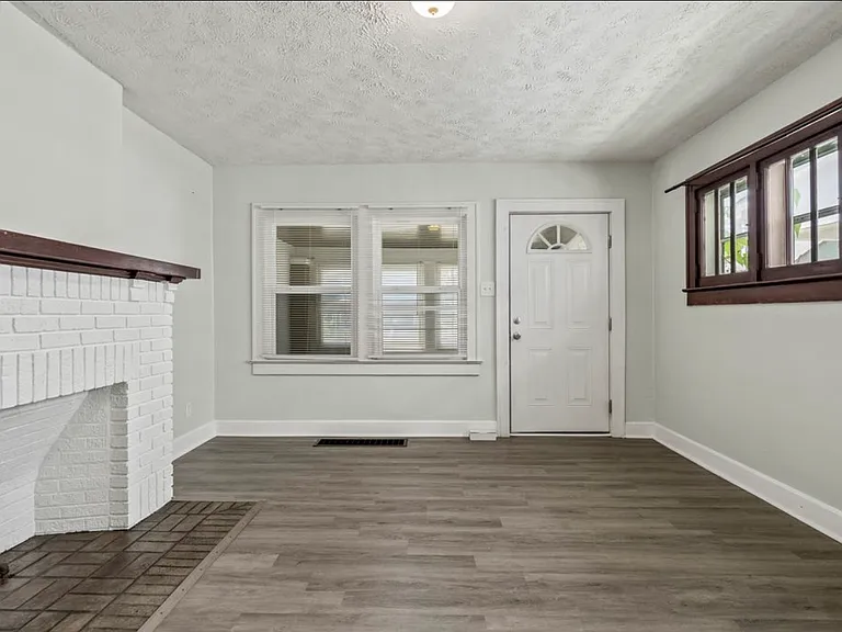3624 N Illinois St — Photo 5