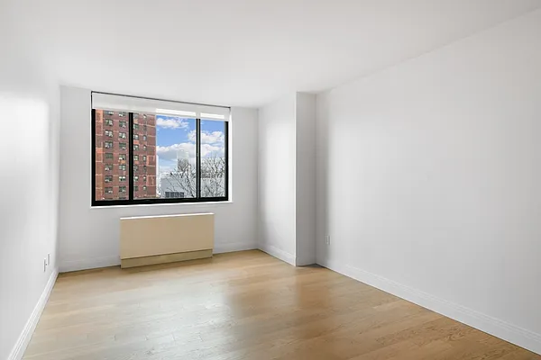 Rented by Greystar | media 34