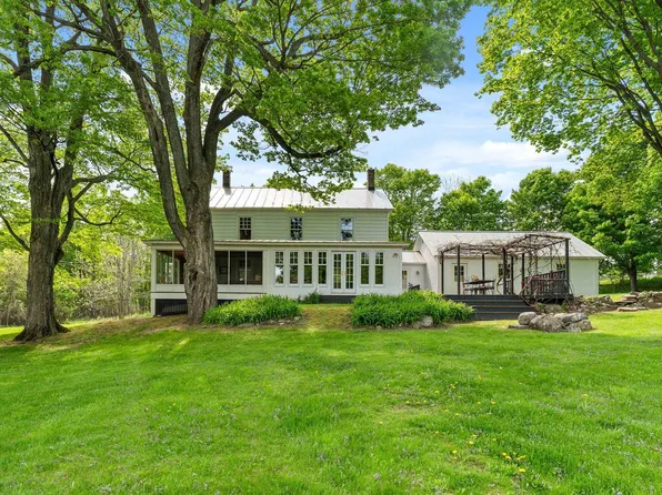 73 East Shore North, Grand Isle, VT 05458