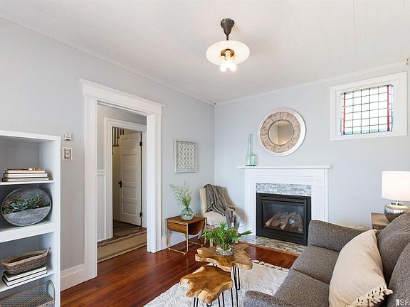 4th image of 55 Ledyard St