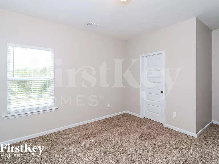 209 Prescott Cir — Photo 12