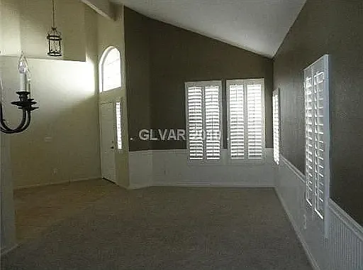 4 bed, 2679 sqft, $2,500 — Photo 4