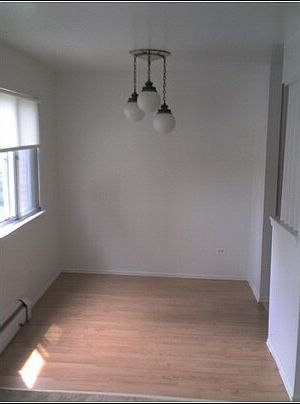 5th image of 6001 N Kenmore Ave APT 207